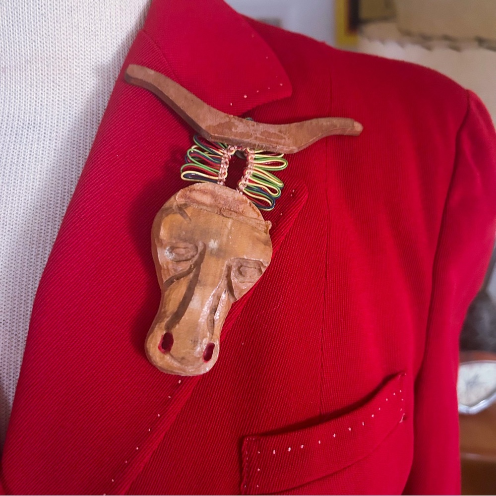 Vintage 1940s Brooch | Carved Wood Bull | Figural Novelty | Large